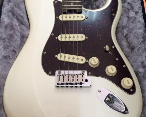Fender Stratocaster Elite (1)