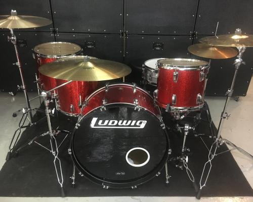 Ludwig Classic Maple Red Sparkle (Copy)