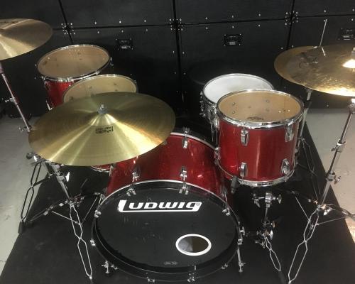 Ludwig Classic Maple Red Sparkle (3) (Copy)