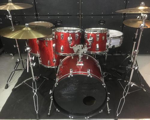 Ludwig Classic Maple Red Sparkle (8) (Copy)