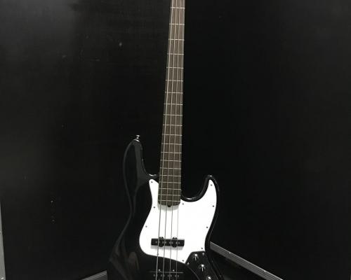 Fender Jazz Bass 4 Fretless (Copy)